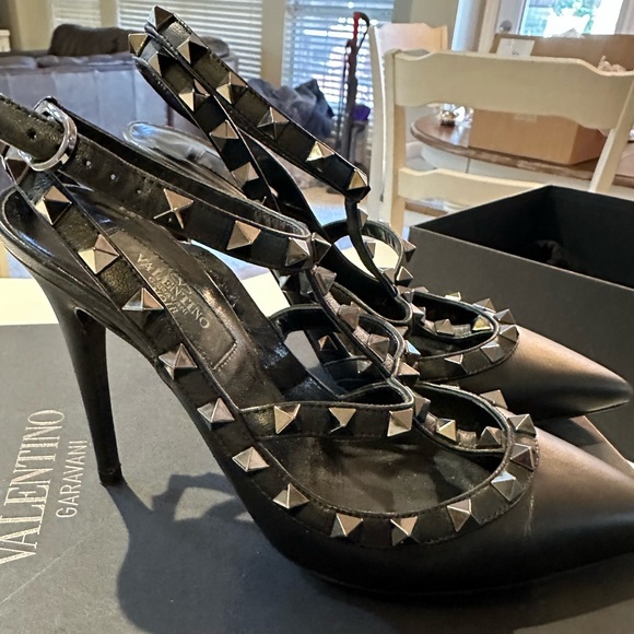 Womens size 36 (US 6) Valentino heels - Picture 2 of 11